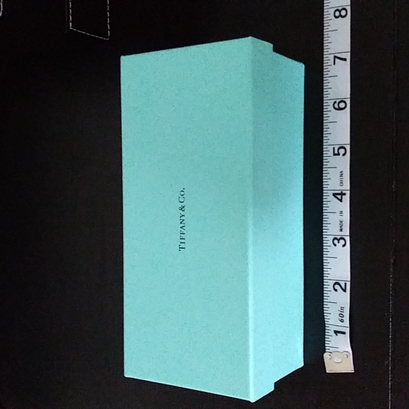 TIFFANY - Picture 1 of 3